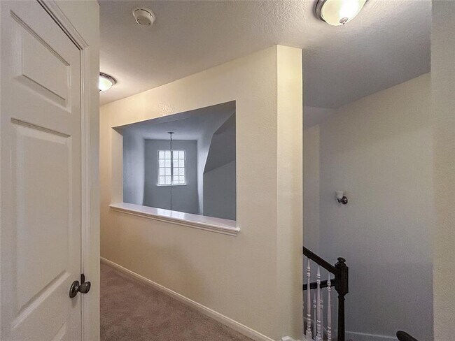 Building Photo - 6002 Salcon Cliff Dr