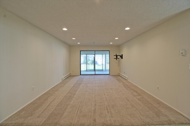 Building Photo - 137B Cistus Plaza