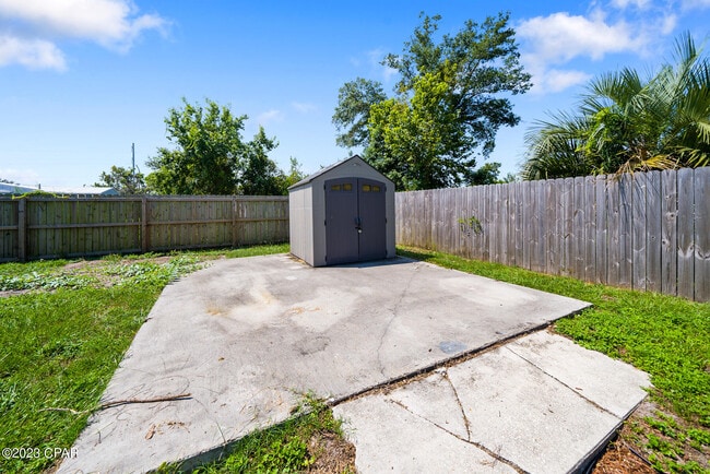 Building Photo - 3103 W 21st Ct