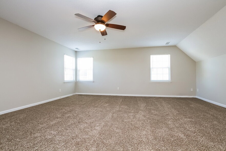 Building Photo - 3730 Sipes Ln
