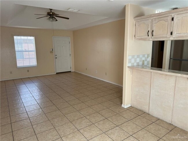 Building Photo - 16 West Dr