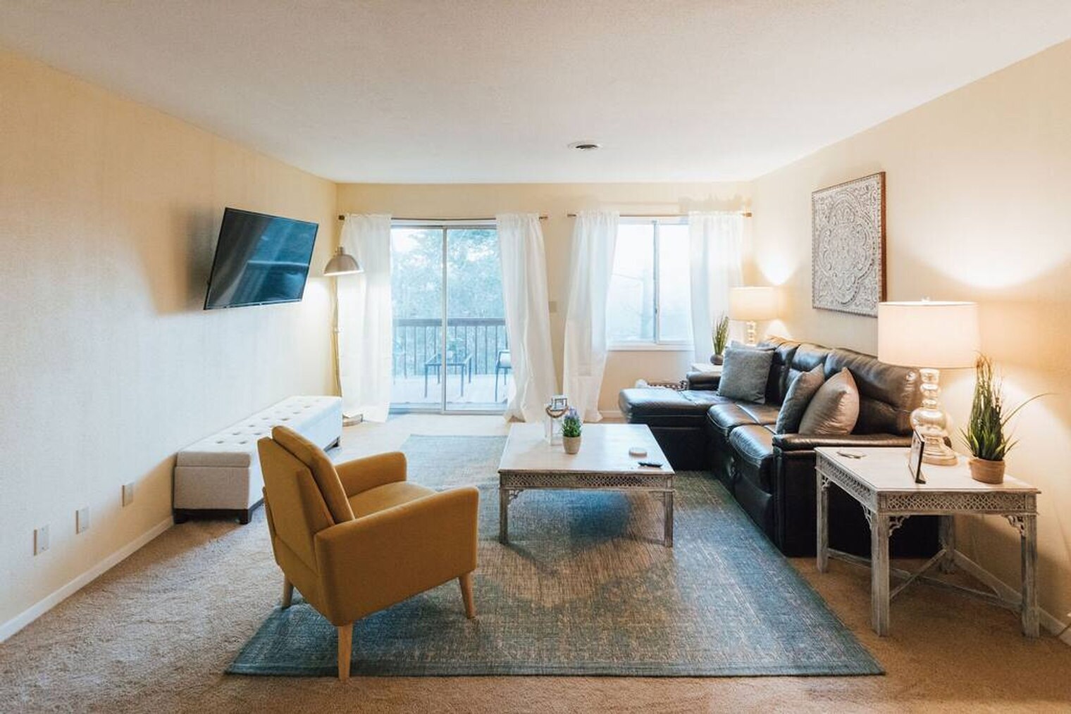 Building Photo - 722 Liberty Bell Blvd