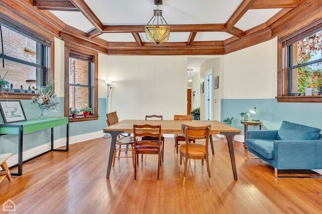 Building Photo - 4613 Malden St