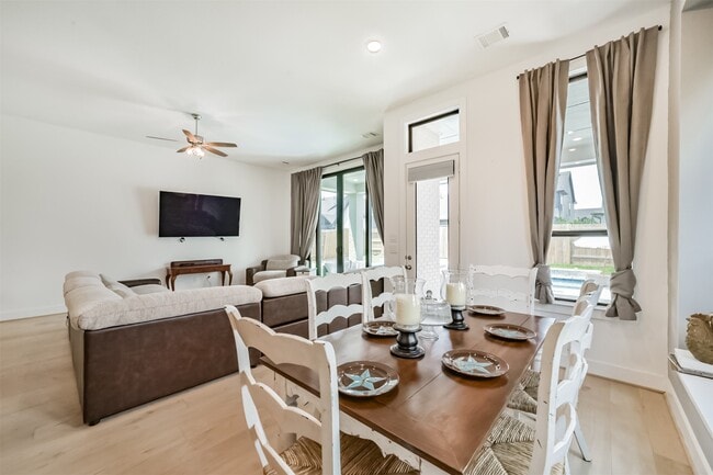 Building Photo - 16911 Lupine Mdw Ln