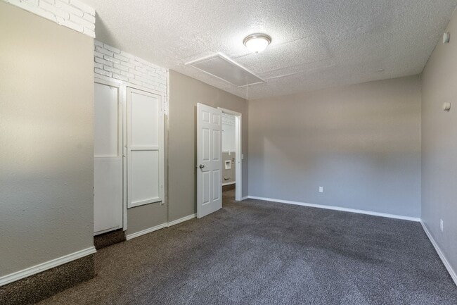 Building Photo - 1521 Marydale Ave