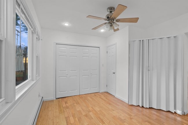 Building Photo - 637 36th St
