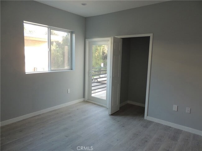 Building Photo - 22735 Del Valle St