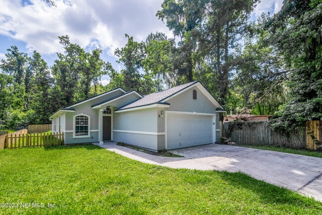 Building Photo - 10715 Ogalla Ave