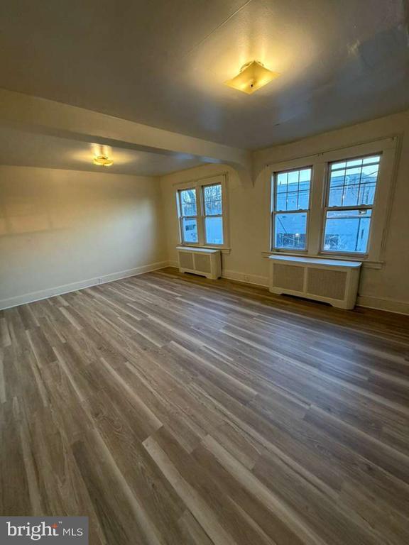 Building Photo - 915 N Delaware St