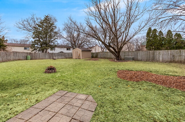 Building Photo - 2340 Portsmouth Ct