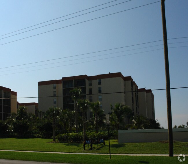 Nautilus Apartments 35003550 Washington St Hollywood FL 33021
