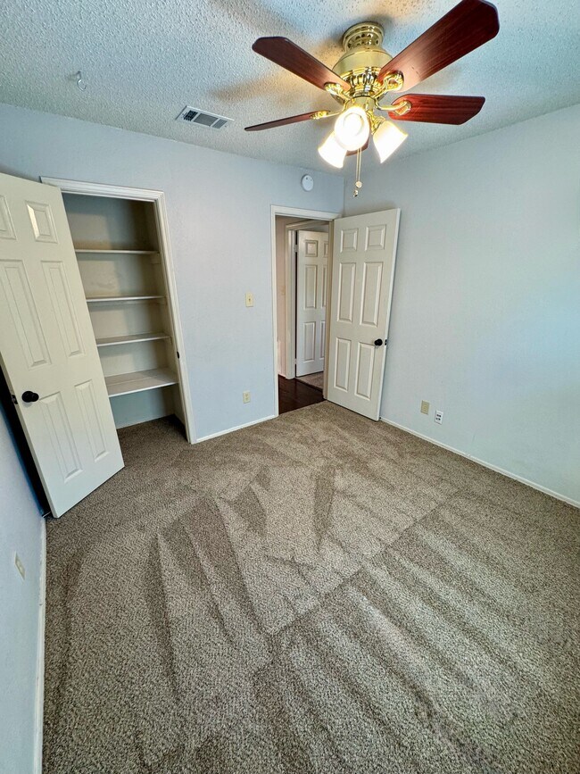 Building Photo - 4415 Seville Ln