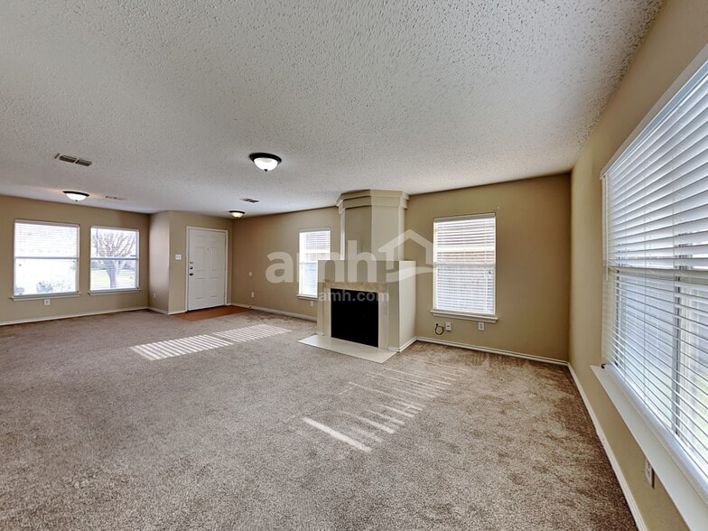 Building Photo - 3332 Chapel Ridge Way