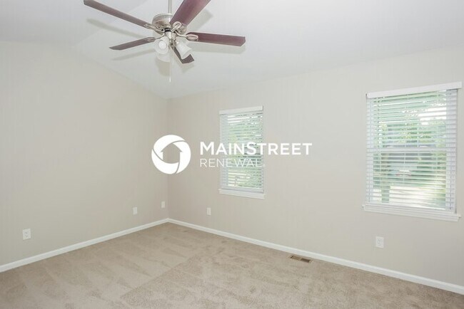 Building Photo - 3 Bedroom Pet-Friendly Home in CHARLOTTE, ...