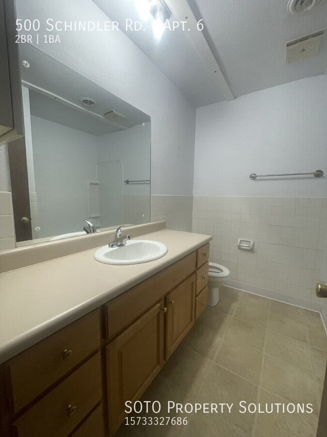 Building Photo - 500 Schindler Rd