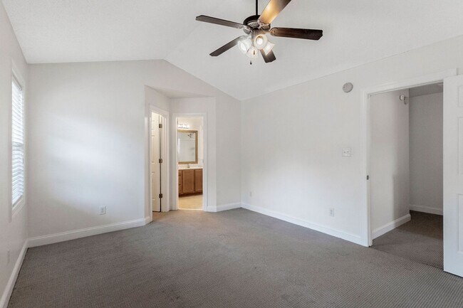 Building Photo - Farmhouse-Style Home Minutes from the Water | No HOA