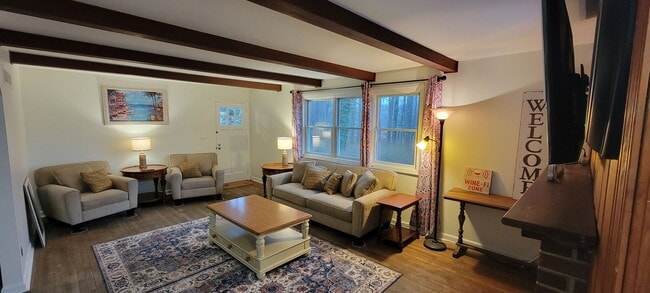 Primary Photo - Walking distance to UD - Pending Applicati...