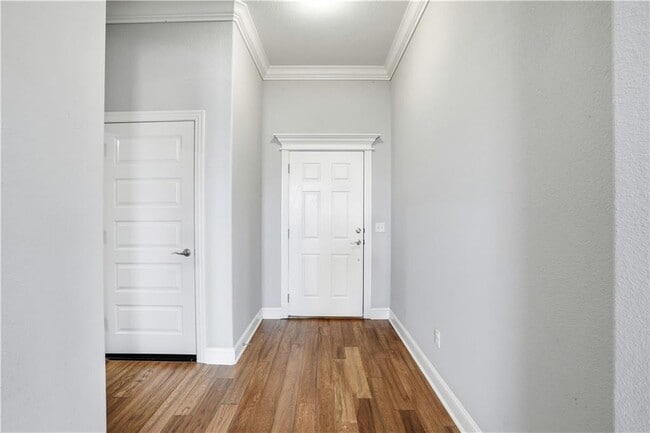 Building Photo - 2007 W Gilligan Ave