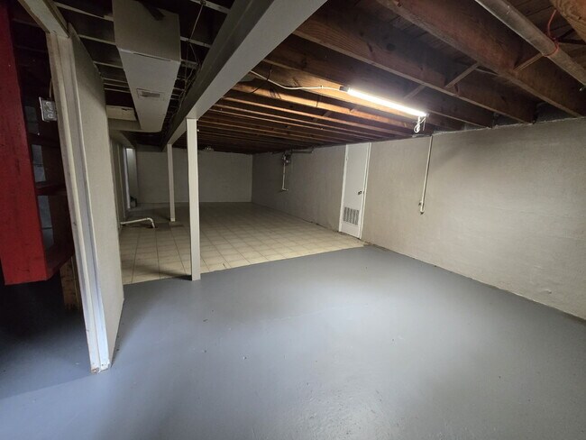 Building Photo - Florissant 3-Bedroom Rental – Affordable & Move-In Ready