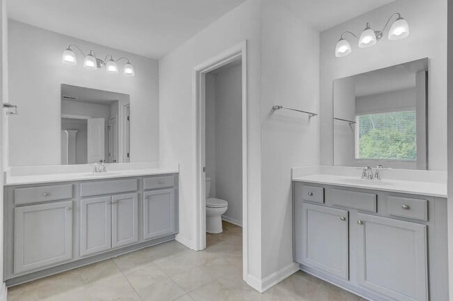 Building Photo - 129 Nolin Rd