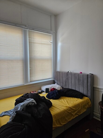 bedroom 2 - 4109 Pine St