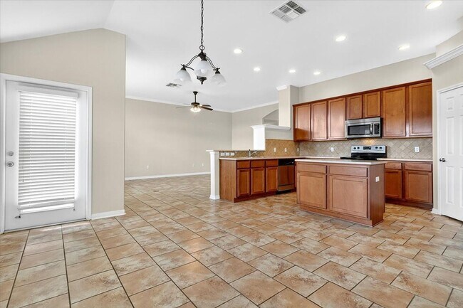 Building Photo - 6018 Tapestry Dr