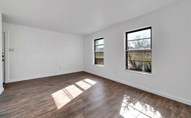 Building Photo - 5311 Tennyson Dr