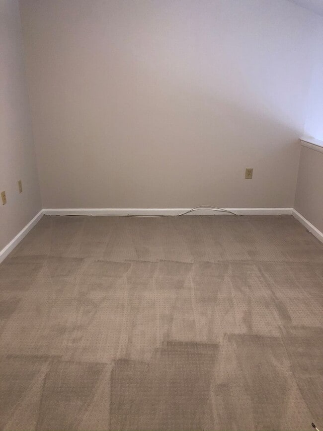 Building Photo - Two-Level Condo Walk in Heart of Revitaliz...