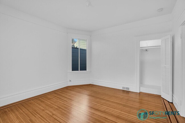 Building Photo - Cole Valley: Top Floor Edwardian Flat w/ F...