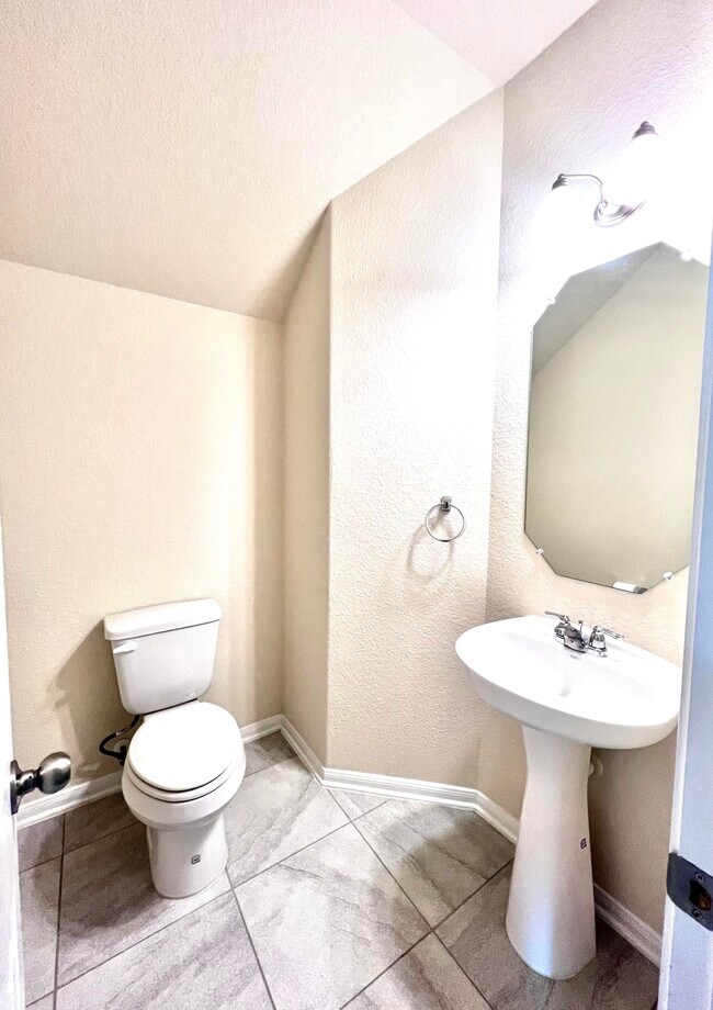 Building Photo - 2132 Pacific Loon Ln