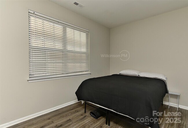 Building Photo - 15723 Wood Duck Crossing Dr