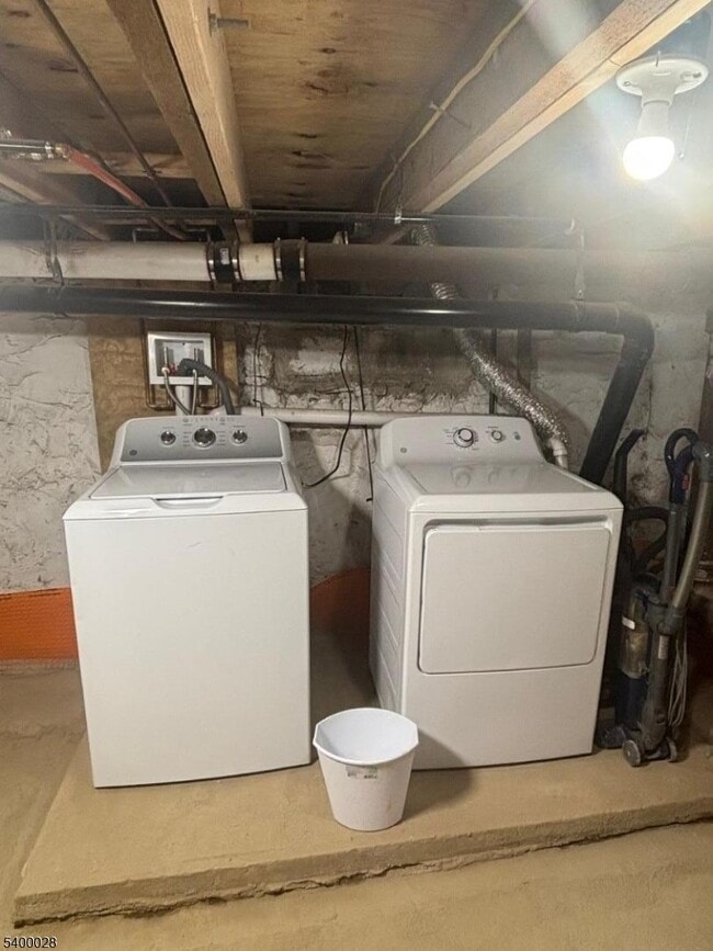 Building Photo - 83 Arch St