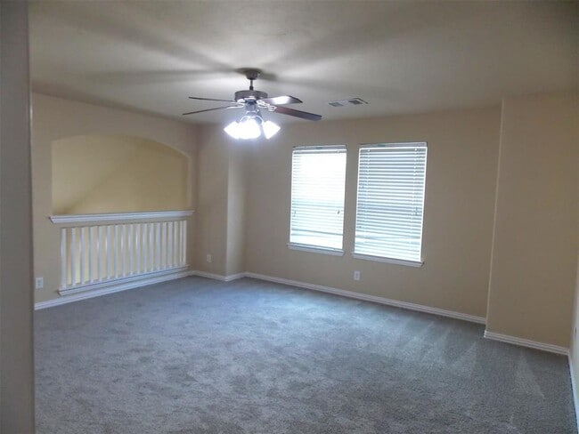 Building Photo - 6130 Carver Pines Dr