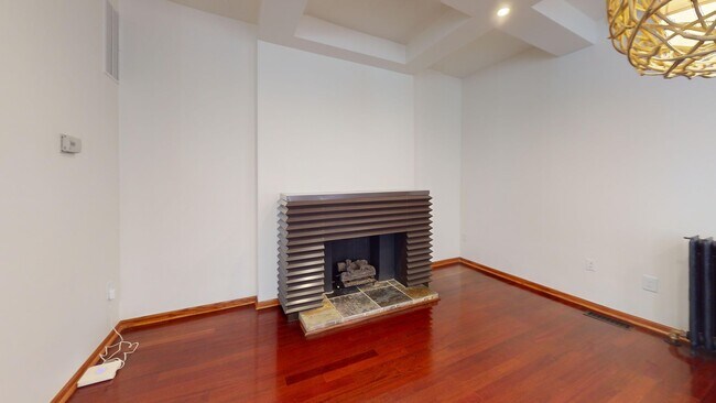 Building Photo - 1814 Park Rd NW