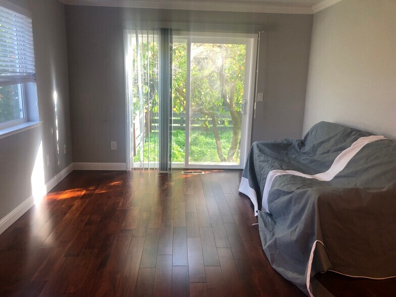 Building Photo - 1472 Hervey Ln