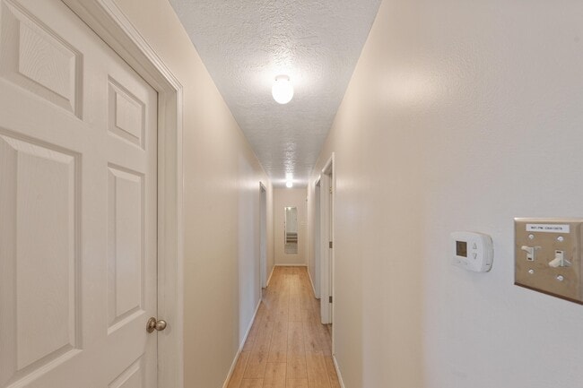 Building Photo - 3615 Horacio Ct NE