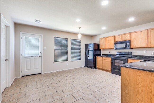 Building Photo - 1909 Diamond Lake Trail