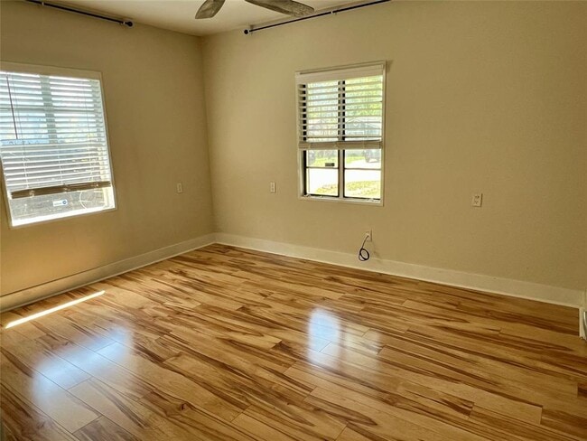 Building Photo - 412 W Croslin St