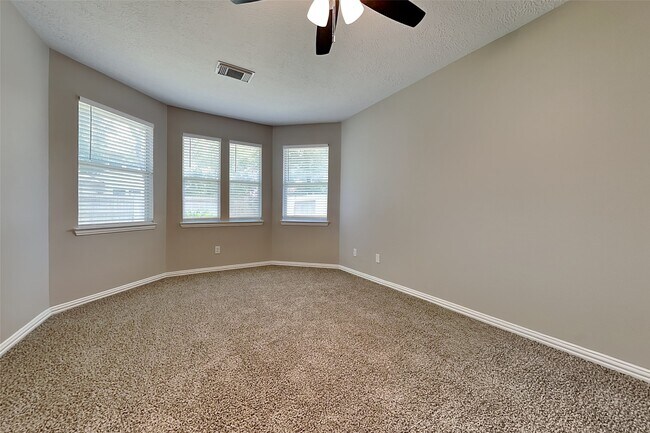 Building Photo - 31243 Quail Oak Park Ln