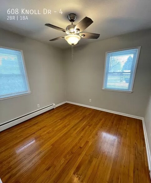 Building Photo - 608 Knoll Dr