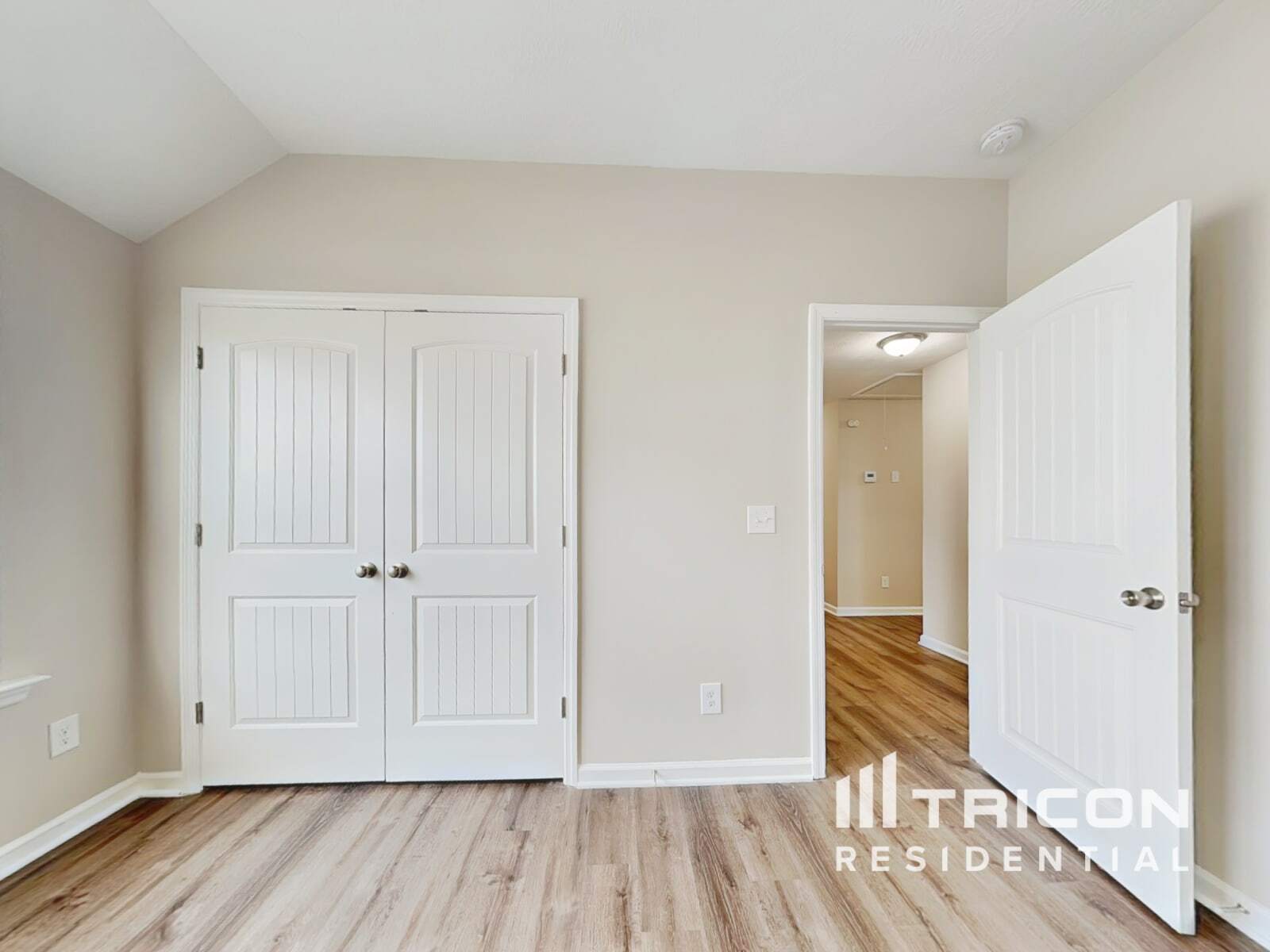 Building Photo - 729 Goodale Dr