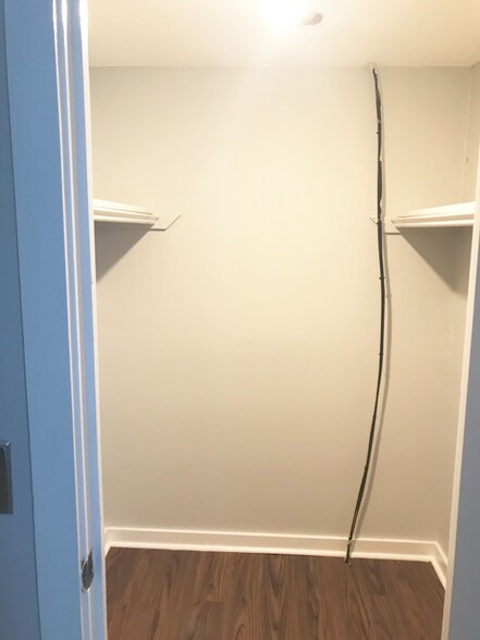 Building Photo - 140 Shepards Knoll Dr