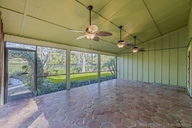 Building Photo - 11989 Persimmon Blvd