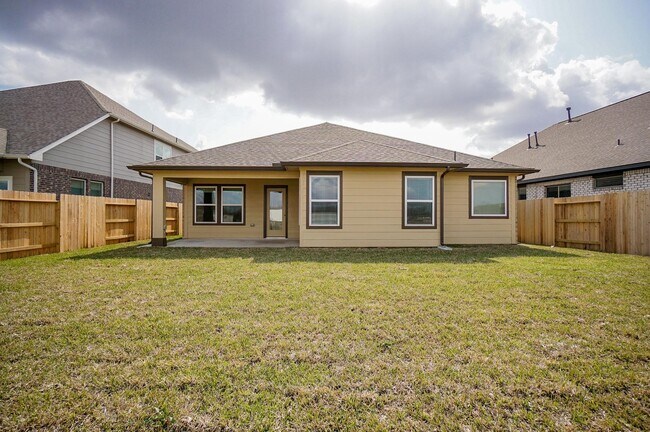 Building Photo - 1234 Oak Barrel Run