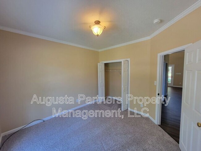 Building Photo - 3719 El Cordero Ranch Springs Rd