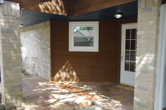 Building Photo - 8015 Forest Ash