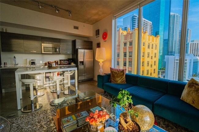 Building Photo - 151 SE 1st St