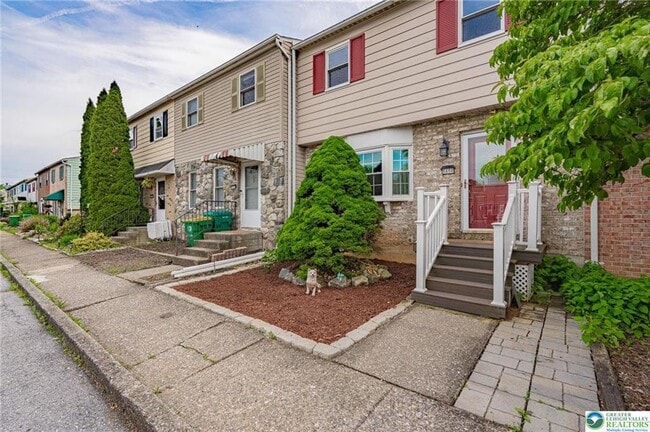 Building Photo - 5650 Greens Dr