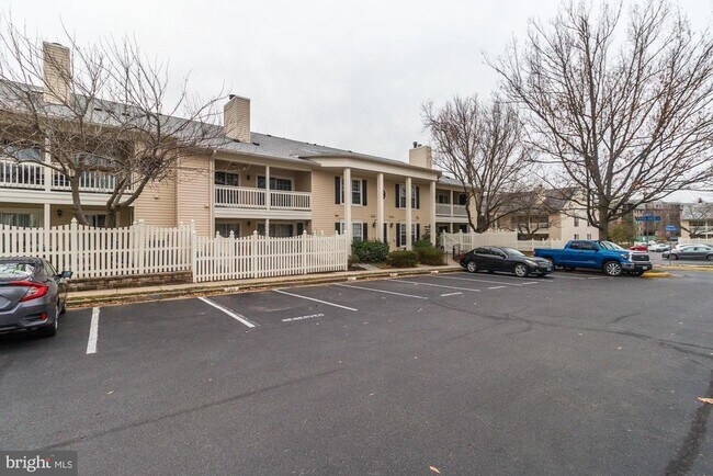 Building Photo - 10195 Ashbrooke Ct