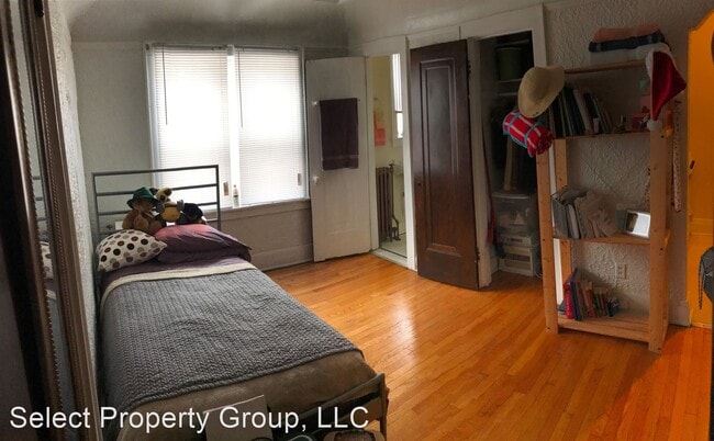 Building Photo - 1767 N Arlington Pl